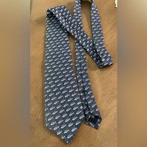 Vineyard vines blue tie